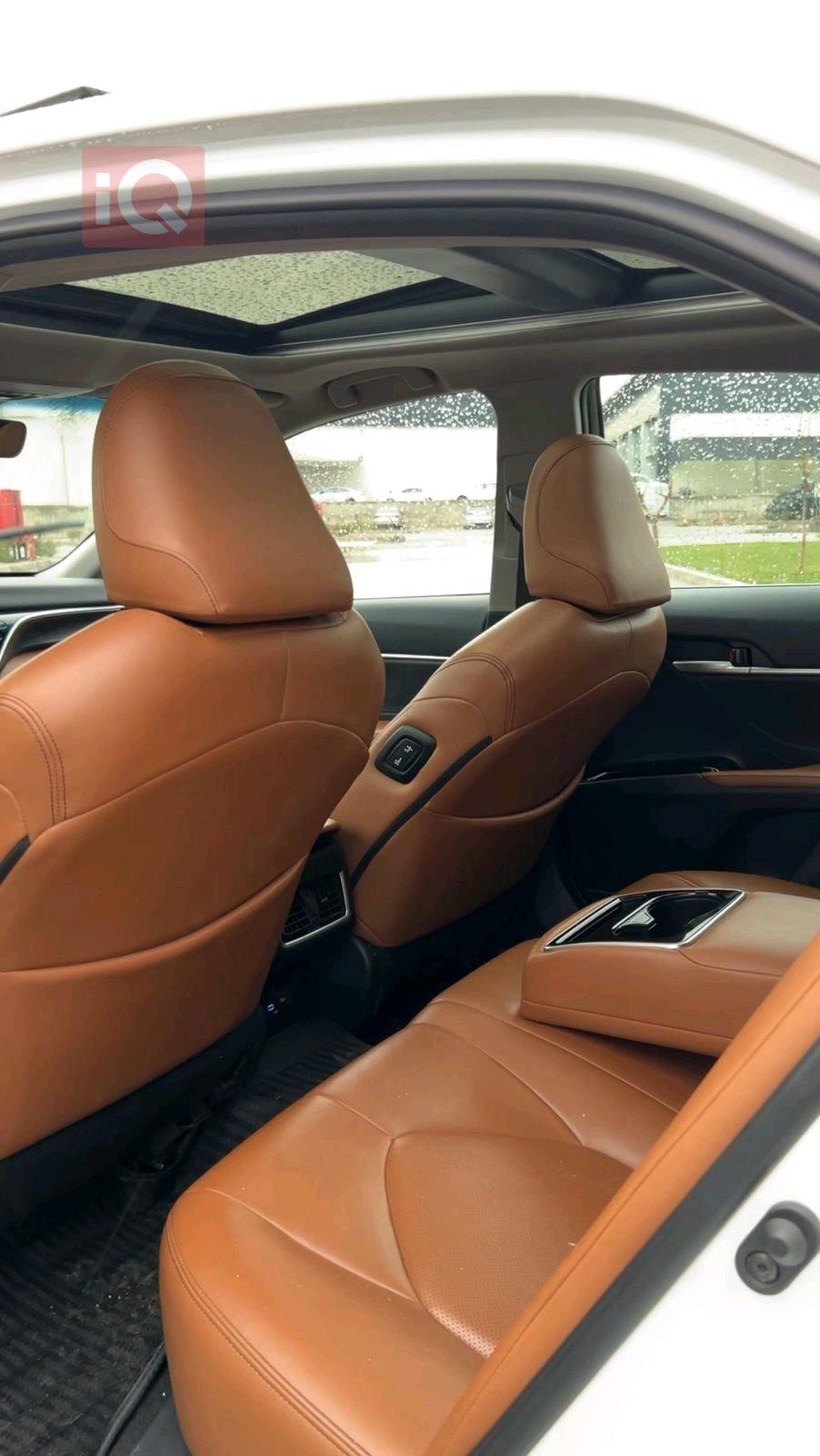 تۆیۆتا کامری